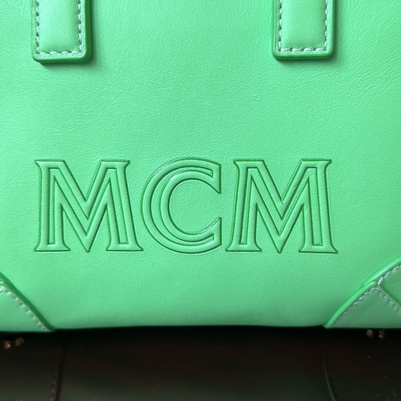 NEW!! Mini München Tote in Spanish Calf Leather - Picture 7 of 13